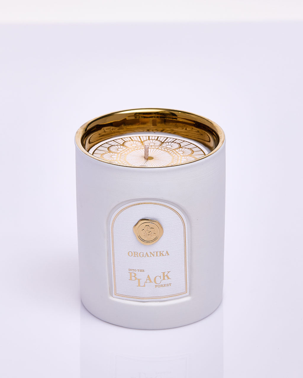 AROMATIC CANDLE (BLACK FOREST)